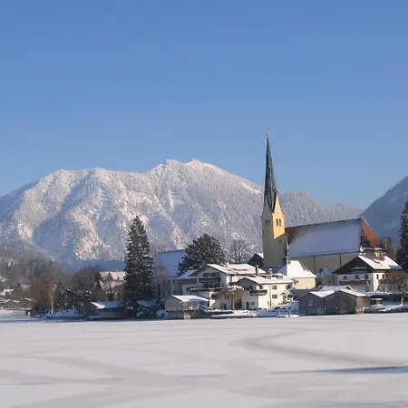 Gaestehaus Pfatischer Hotel Rotta