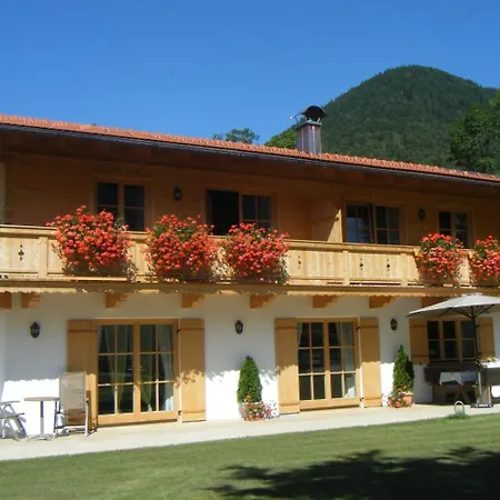 Gaestehaus Pfatischer Hotel Rotta