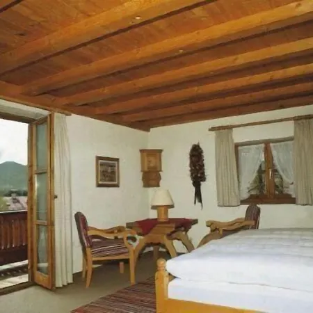 Hotel Gaestehaus Pfatischer