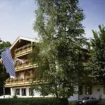 Gaestehaus Pfatischer Hotel Rottach-Egern
