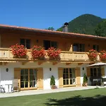 Gaestehaus Pfatischer 호텔 Rotta