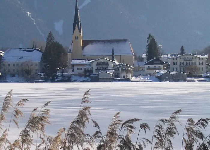 Gaestehaus Pfatischer Hotel *