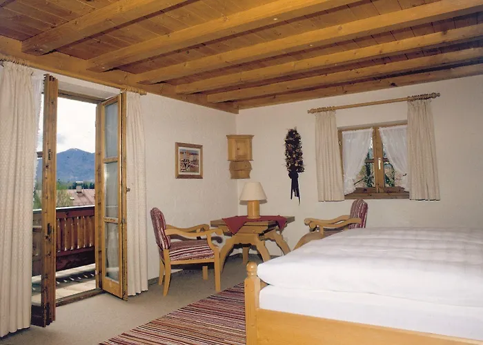 Gaestehaus Pfatischer Hotel